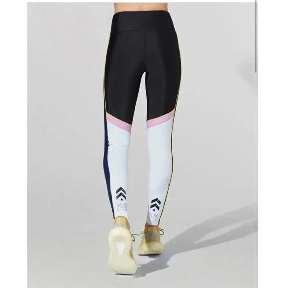 P.E NATION X BARRY'S EXCLUSIVE REBUILD LEGGINGS - Picture 2 of 7